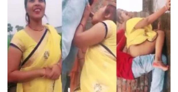 Desi Bhabhi Yellow Saree Chhat Par Hard Fuck